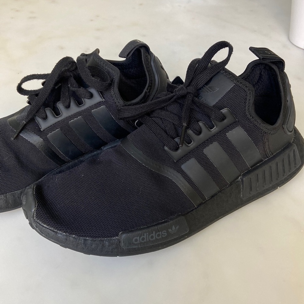 Men’s Adidas NMD r1